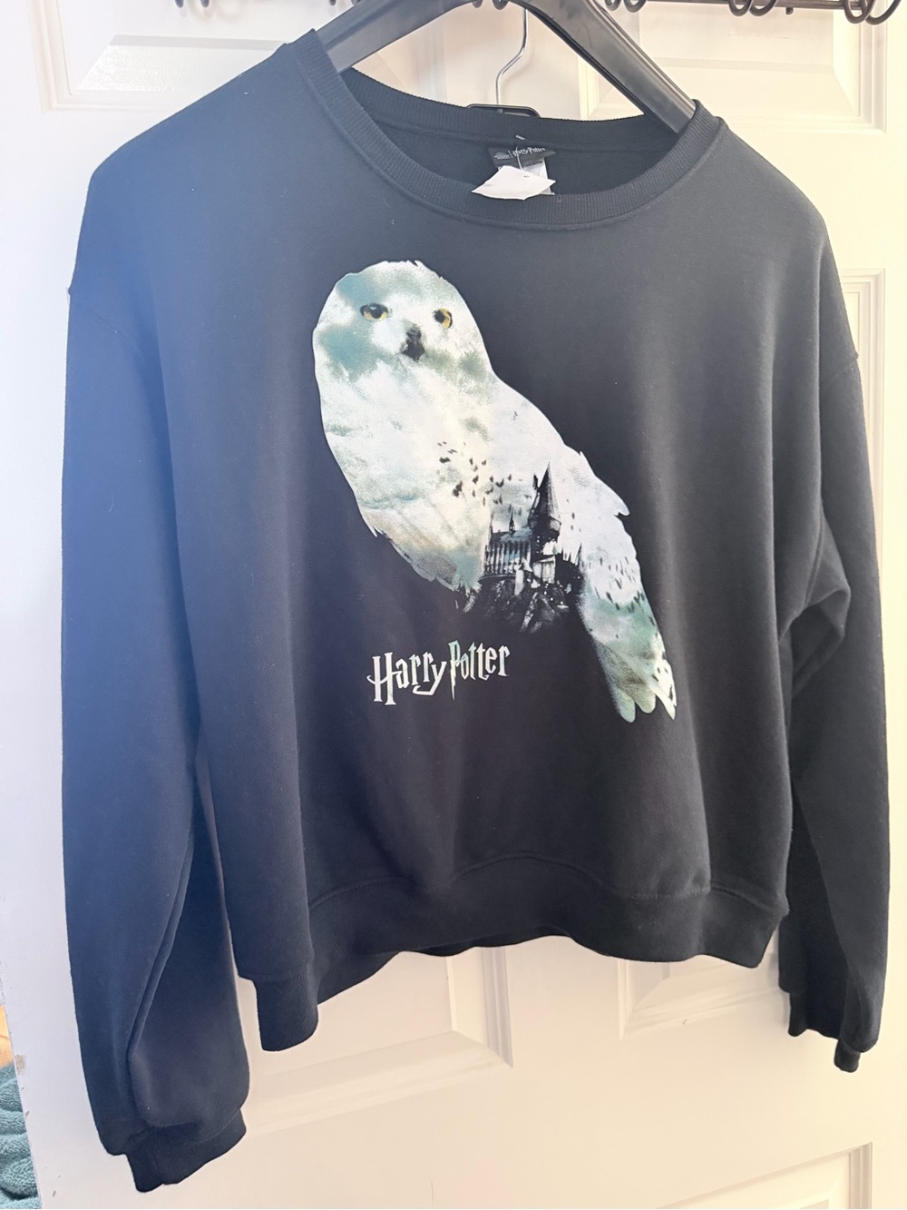 Warner Bros. Black Crewneck Sweatshirt with Harry Potter Owl Graphic